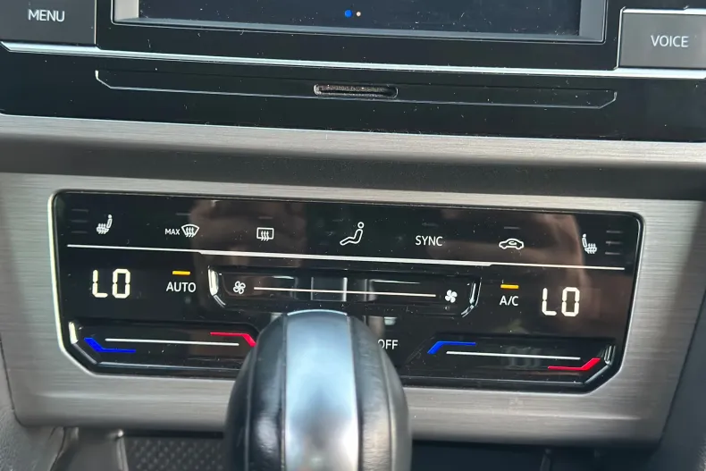 Volkswagen Passat din 2020 cu 63.350 km - oferta VOL128135 - foto 13