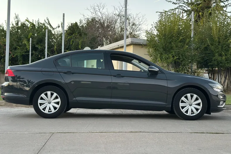 Volkswagen Passat din 2020 cu 63.350 km - oferta VOL128135 - foto 30