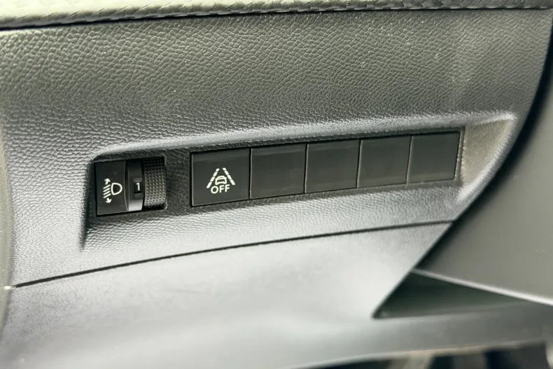 Peugeot 208 din 2021 cu 120.000 km - oferta PEU128137 - foto 12