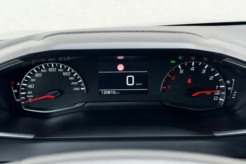 Peugeot 208 din 2021 cu 120.000 km - oferta PEU128137 - foto 30