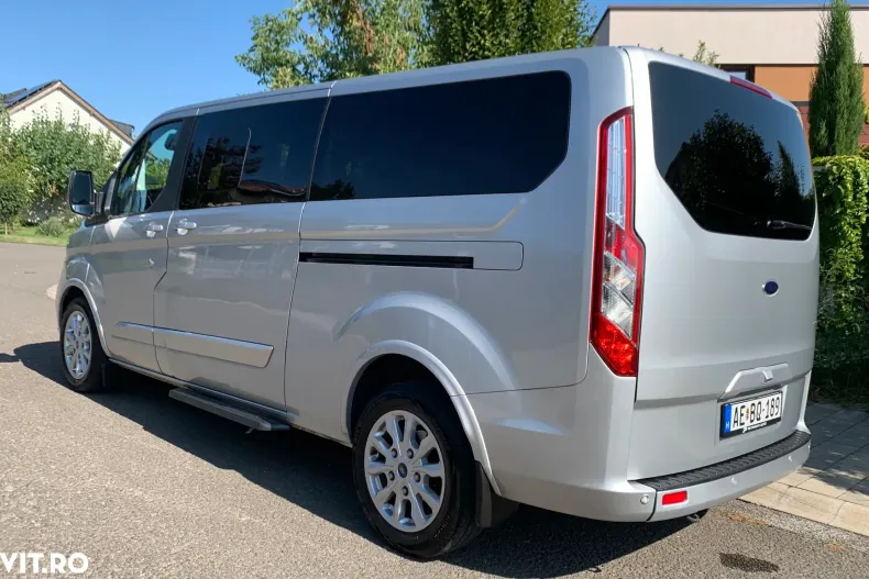 Ford Tourneo Custom din 2023 cu 168.800 km - oferta FOR128155 - foto 8