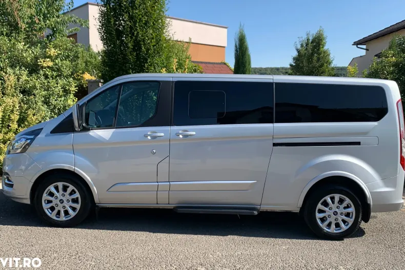 Ford Tourneo Custom din 2023 cu 168.800 km - oferta FOR128155 - foto 9