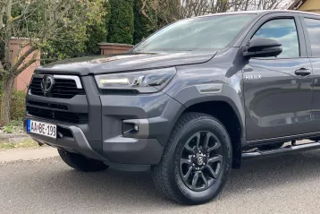 Toyota Hilux din 2024 - oferta TOY128162