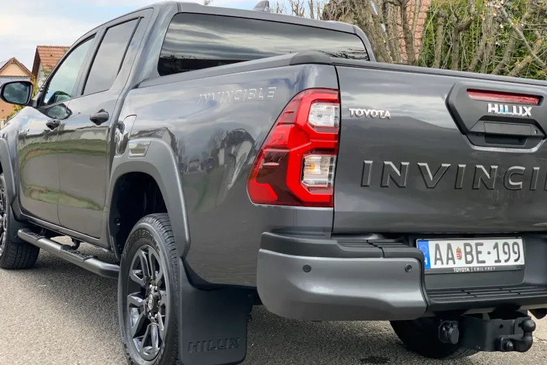 Toyota Hilux din 2024 cu 16.100 km - oferta TOY128162 - foto 18