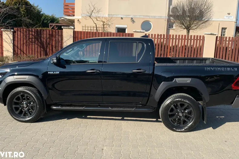 Toyota Hilux din 2025 cu 20 km - oferta TOY128166 - foto 4