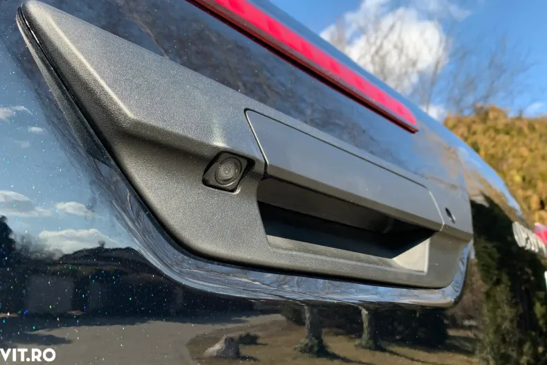 Toyota Hilux din 2024 cu 1.800 km - oferta TOY128168 - foto 11