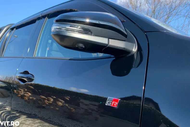 Toyota Hilux din 2024 cu 1.800 km - oferta TOY128168 - foto 12