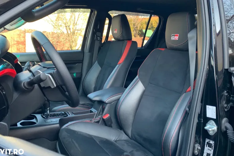 Toyota Hilux din 2024 cu 1.800 km - oferta TOY128168 - foto 18