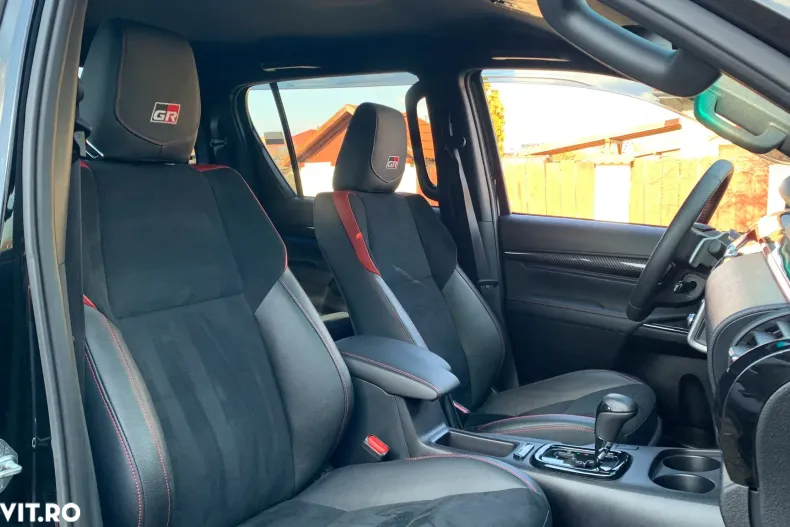 Toyota Hilux din 2024 cu 1.800 km - oferta TOY128168 - foto 20