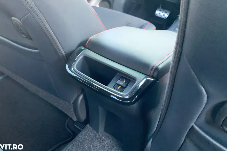 Toyota Hilux din 2024 cu 1.800 km - oferta TOY128168 - foto 22