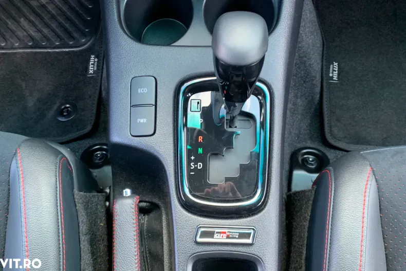 Toyota Hilux din 2024 cu 1.800 km - oferta TOY128168 - foto 28