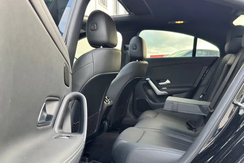 Mercedes-Benz CLA din 2021 cu 41.349 km - oferta MER128217 - foto 9