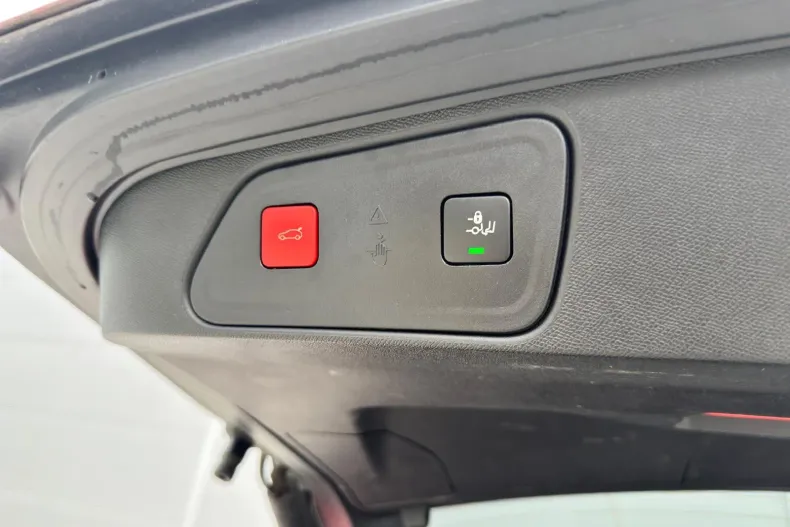 Peugeot 3008 din 2020 cu 112.400 km - oferta PEU128221 - foto 34