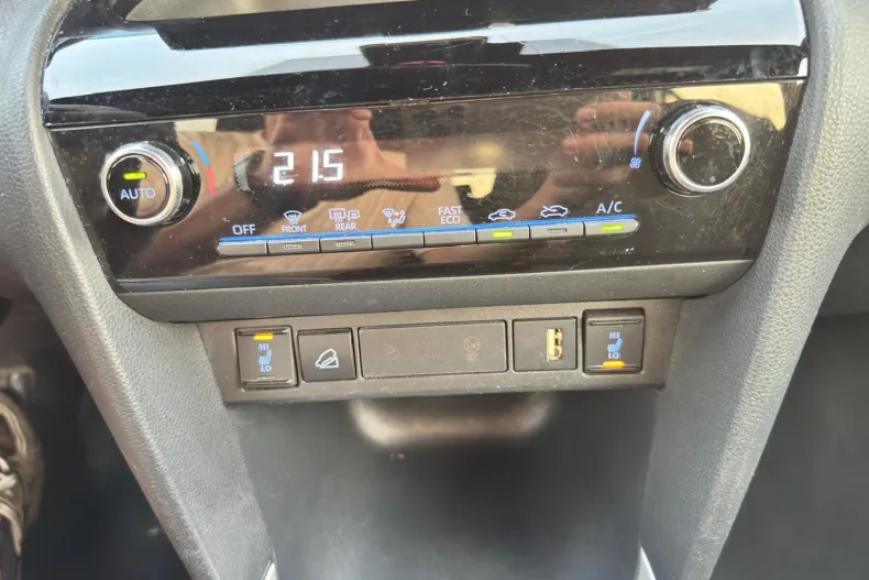 Toyota Yaris Cross din 2022 cu 83.500 km - oferta TOY128223 - foto 7