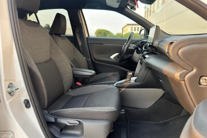 Toyota Yaris Cross din 2022 cu 83.500 km - oferta TOY128223 - foto 13