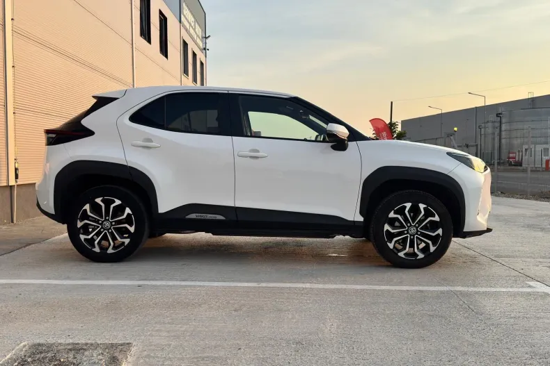 Toyota Yaris Cross din 2022 cu 83.500 km - oferta TOY128223 - foto 37