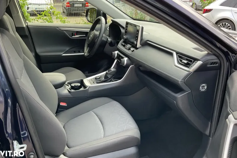 Toyota RAV4 din 2020 cu 79.755 km - oferta TOY128246 - foto 3