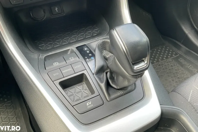 Toyota RAV4 din 2020 cu 117.799 km - oferta TOY128269 - foto 23