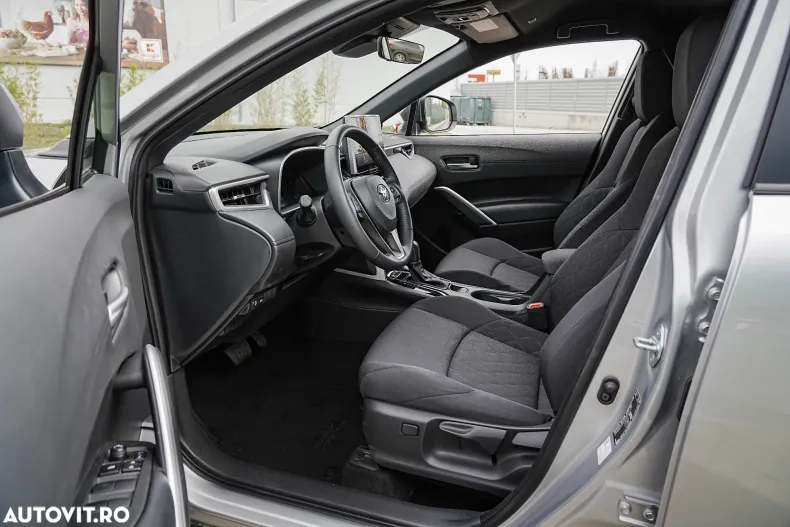 Toyota Corolla Cross din 2025 cu 15.000 km - oferta TOY128309 - foto 16