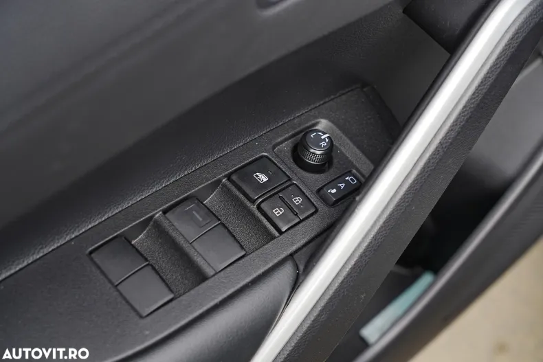 Toyota Corolla Cross din 2025 cu 15.000 km - oferta TOY128309 - foto 17