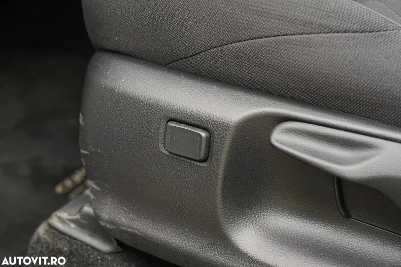 Toyota Corolla Cross din 2025 cu 15.000 km - oferta TOY128309 - foto 19