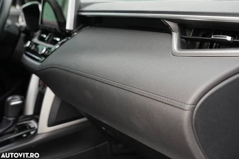 Toyota Corolla Cross din 2025 cu 15.000 km - oferta TOY128309 - foto 24