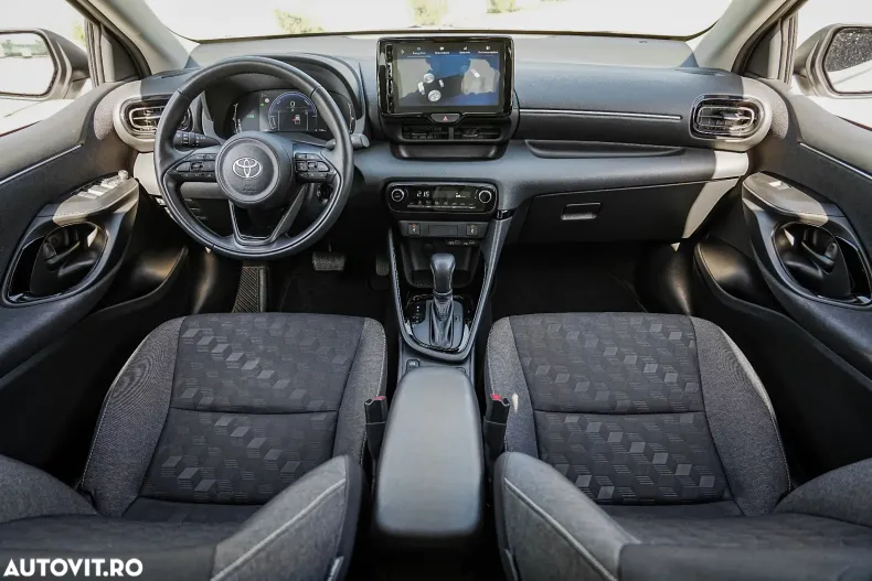 Toyota Yaris din 2024 cu 15.000 km - oferta TOY128313 - foto 17