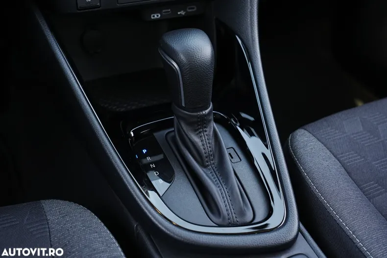 Toyota Yaris din 2024 cu 15.000 km - oferta TOY128313 - foto 21