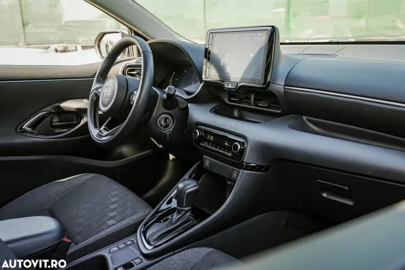 Toyota Yaris din 2024 cu 15.000 km - oferta TOY128313 - foto 24