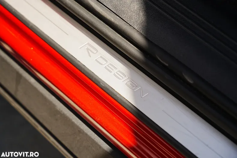 Volvo XC40 din 2019 cu 113.858 km - oferta VOL128314 - foto 22