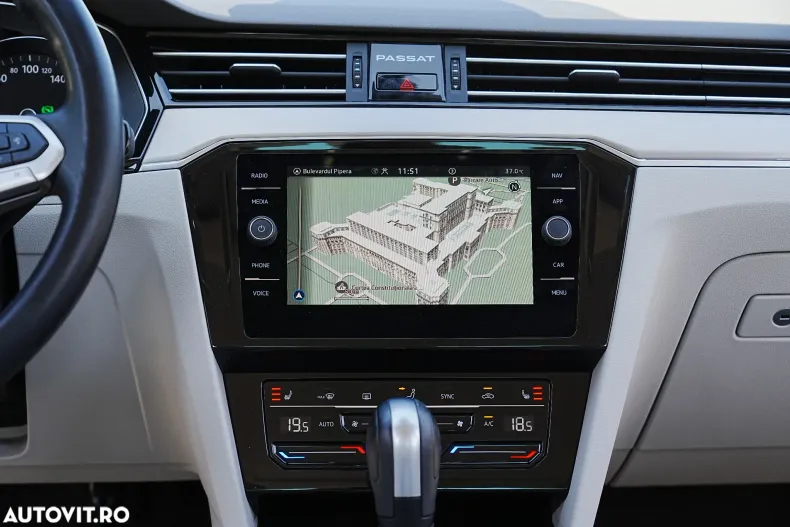 Volkswagen Passat din 2021 cu 111.500 km - oferta VOL128315 - foto 34