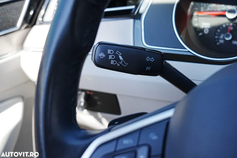 Volkswagen Passat din 2021 cu 111.500 km - oferta VOL128315 - foto 35