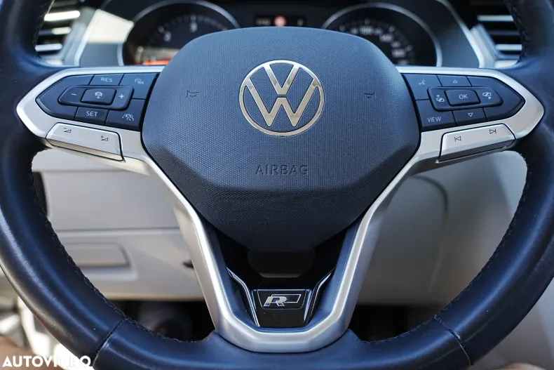 Volkswagen Passat din 2021 cu 111.500 km - oferta VOL128315 - foto 38
