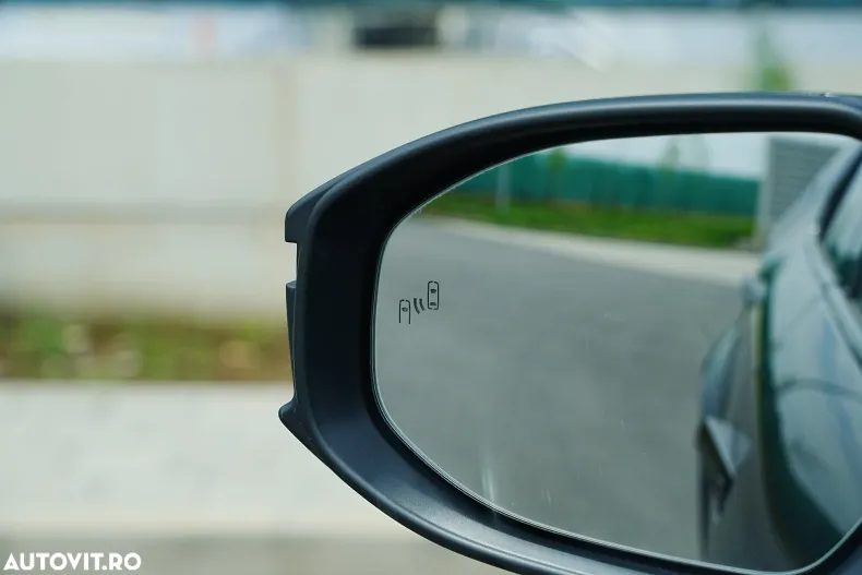 Toyota C-HR din 2024 cu 10.000 km - oferta TOY128317 - foto 10