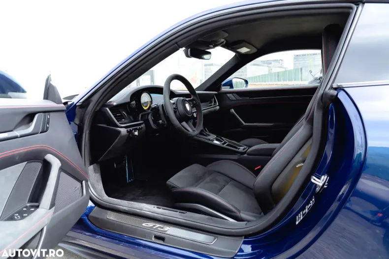 Porsche 911 din 2023 cu 2.900 km - oferta POR128326 - foto 9