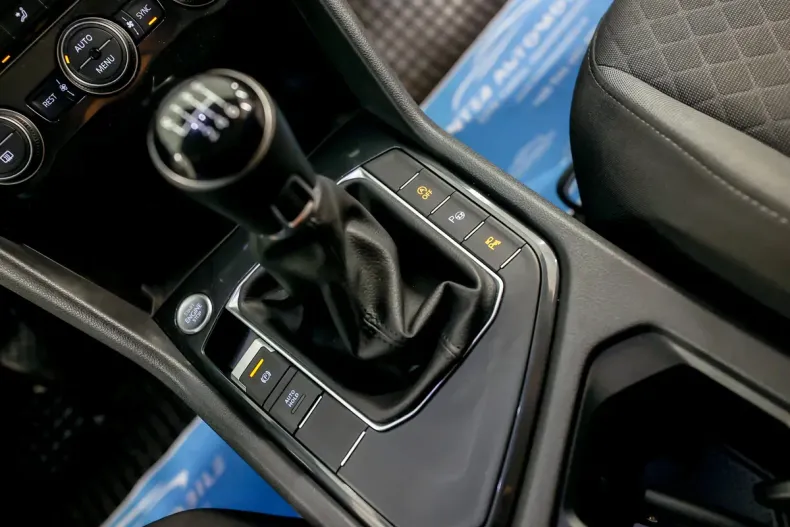 Volkswagen Tiguan din 2020 cu 76.577 km - oferta VOL128329 - foto 21