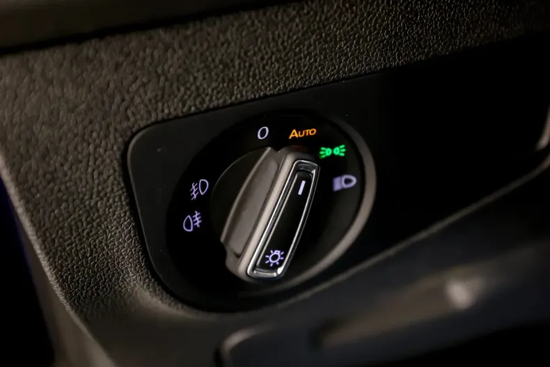 Volkswagen Tiguan din 2020 cu 76.577 km - oferta VOL128329 - foto 24