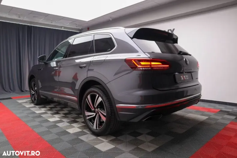 Volkswagen Touareg din 2021 cu 168.040 km - oferta VOL128348 - foto 3