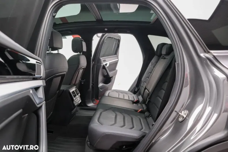 Volkswagen Touareg din 2021 cu 168.040 km - oferta VOL128348 - foto 24