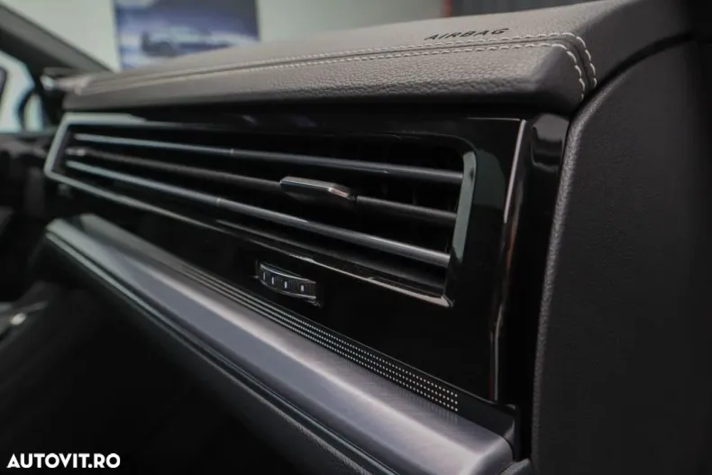 Volkswagen Touareg din 2021 cu 168.040 km - oferta VOL128348 - foto 31