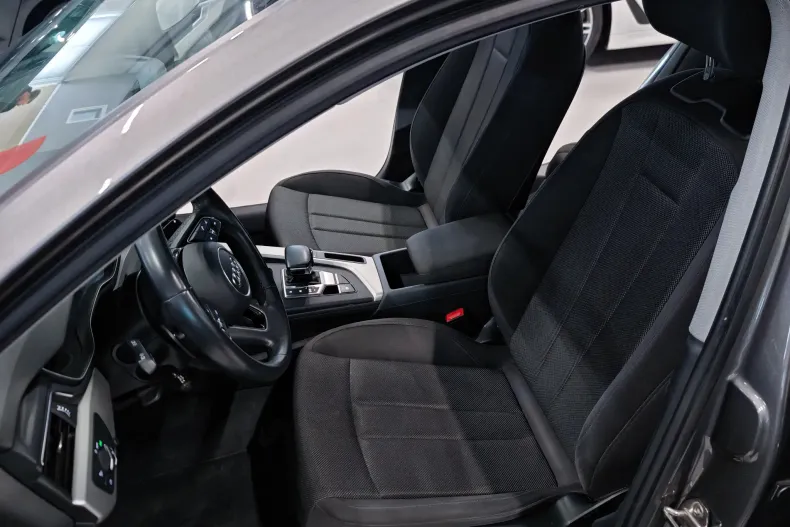 Audi A4 din 2020 cu 131.172 km - oferta AUD128392 - foto 8