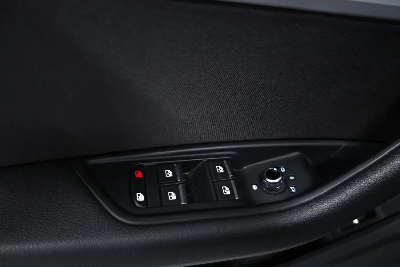 Audi A4 din 2020 cu 131.172 km - oferta AUD128392 - foto 30