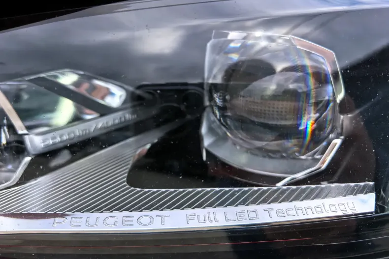 Peugeot 508 din 2023 cu 130.510 km - oferta PEU128419 - foto 25