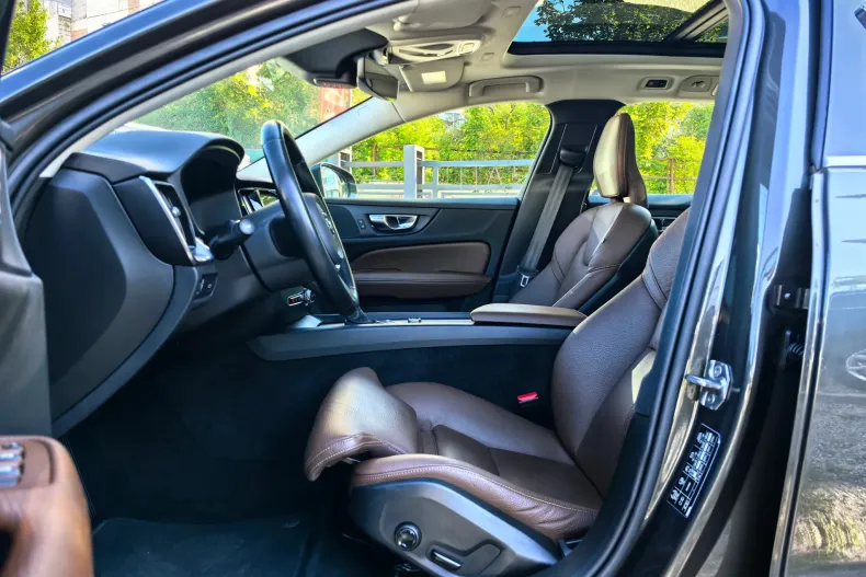 Volvo V60 din 2019 cu 168.000 km - oferta VOL128421 - foto 14