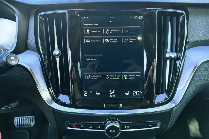 Volvo V60 din 2019 cu 168.000 km - oferta VOL128421 - foto 19