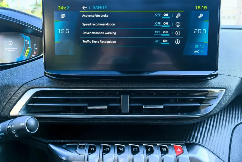 Peugeot 3008 din 2021 cu 127.600 km - oferta PEU128424 - foto 18