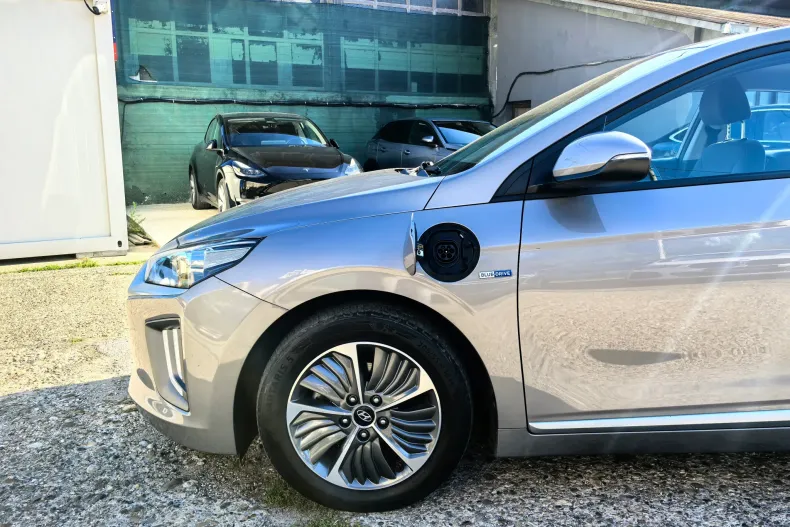 Hyundai IONIQ din 2020 cu 66.300 km - oferta HYU128425 - foto 12