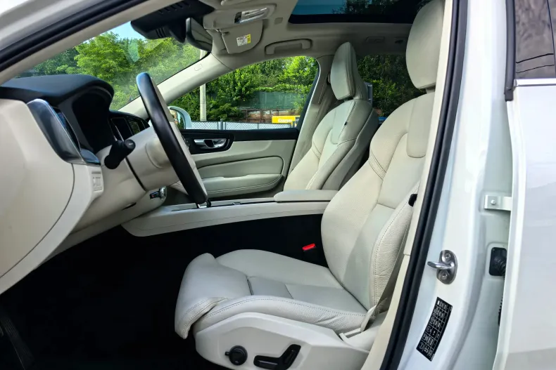 Volvo XC60 din 2022 cu 120.900 km - oferta VOL128432 - foto 15