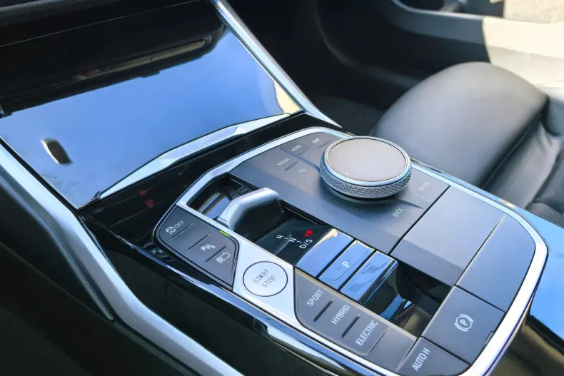 BMW Seria 3 din 2023 cu 46.200 km - oferta BMW128437 - foto 23