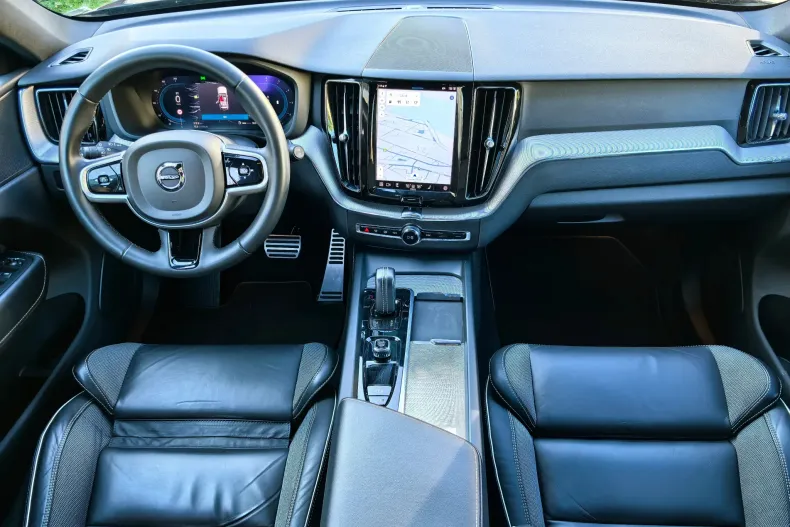 Volvo XC60 din 2022 cu 127.000 km - oferta VOL128450 - foto 5